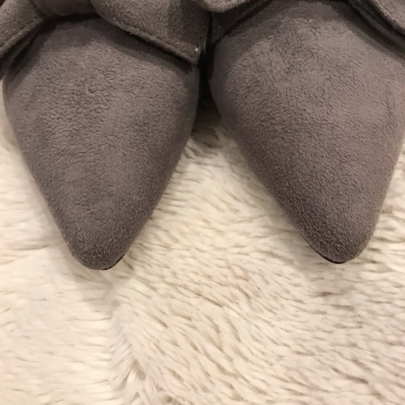 Boohoo Suede Gray Ribbon Mule Flats 🖤 - Picture 3 of 6
